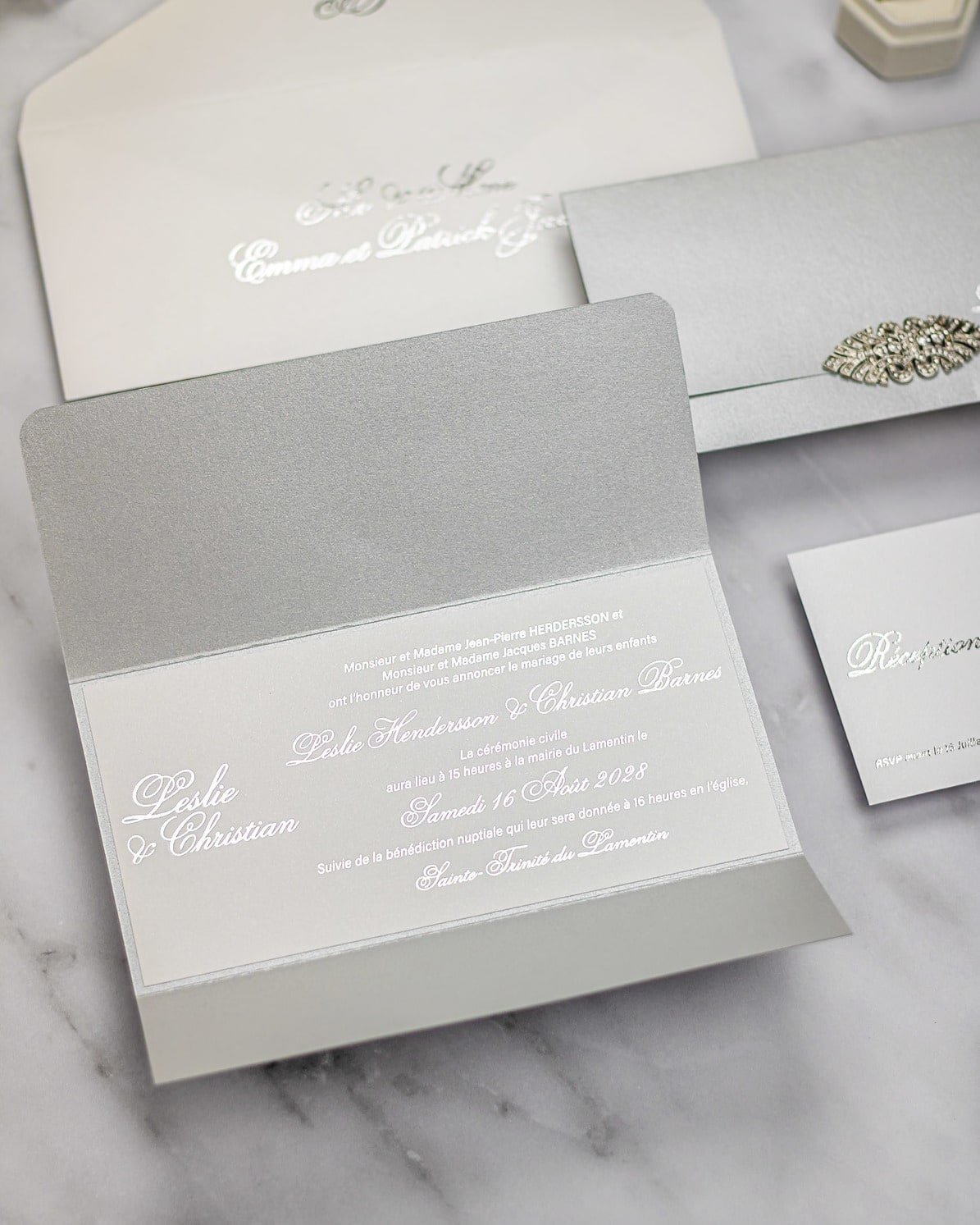 "Azalée" - Faire-part de mariage luxueux, chic et élégant avec dorure argent – Wedding stationery - Création Luxe Carterie Studio