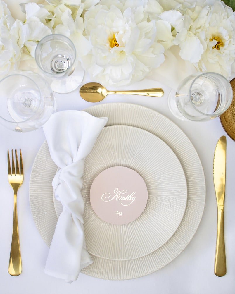 "Bella - Marque-place" – Marque-place chic, élégant et romantique avec dorure or pour réception de mariage – Papeterie de mariage - Wedding stationery - Création Luxe Carterie Studio