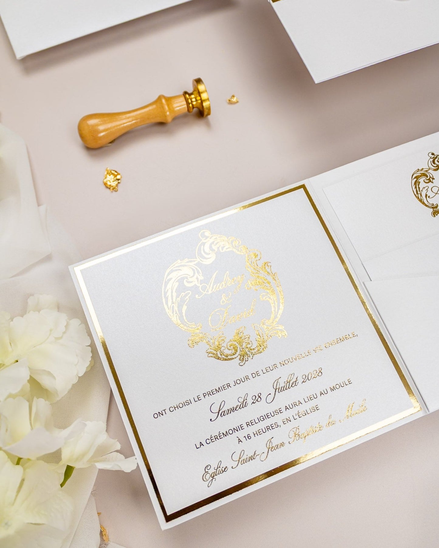 "Bleuet" - Faire-part de mariage chic, élégant et romantique avec dorure or - Wedding stationery - Création Luxe Carterie Studio