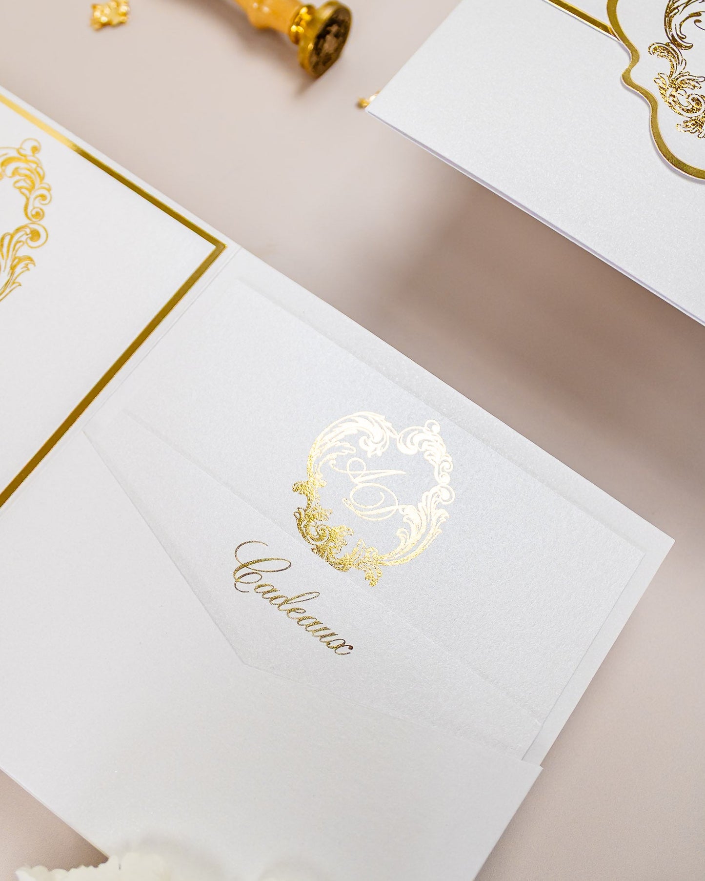 "Bleuet" - Faire-part de mariage chic, élégant et romantique avec dorure or - Wedding stationery - Création Luxe Carterie Studio