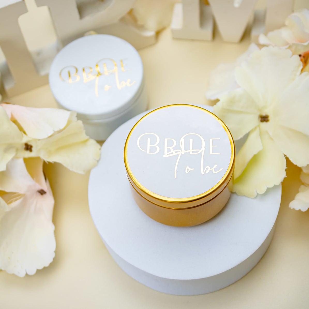 "Bride to be - Sticker" - Sticker EVJF sur mesure – Bride to be - Accessoire chic pour enterrement de vie de jeune fille – Papeterie de mariage moderne – Wedding stationery - Création Luxe Carterie Studio
