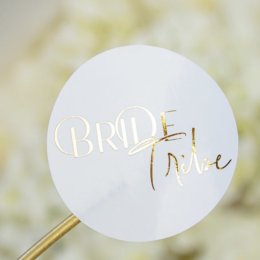 "Bride Tribe - Sticker" - Sticker EVJF sur mesure – Bride Tribe - Accessoire chic pour enterrement de vie de jeune fille – Papeterie de mariage moderne – Wedding stationery - Création Luxe Carterie Studio
