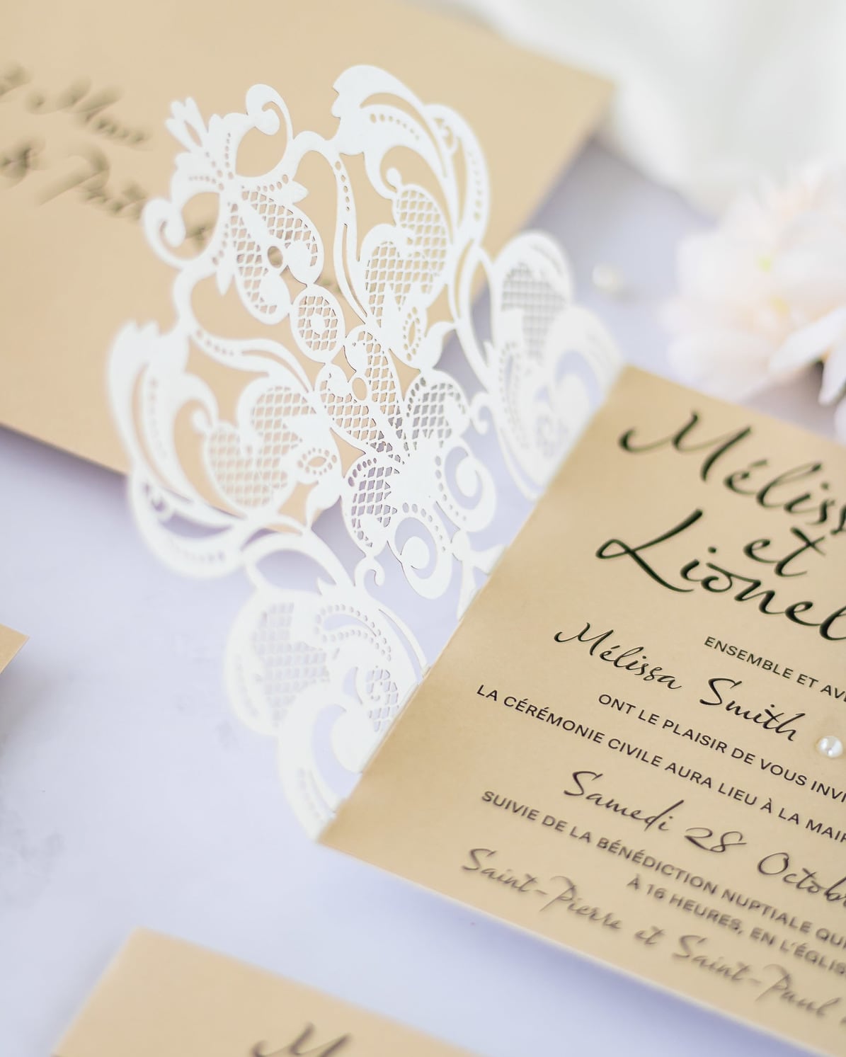 "Délicate" - Faire-part de mariage laser cut élégant et romantique avec dorure or - Wedding stationery - Création Luxe Carterie Studio