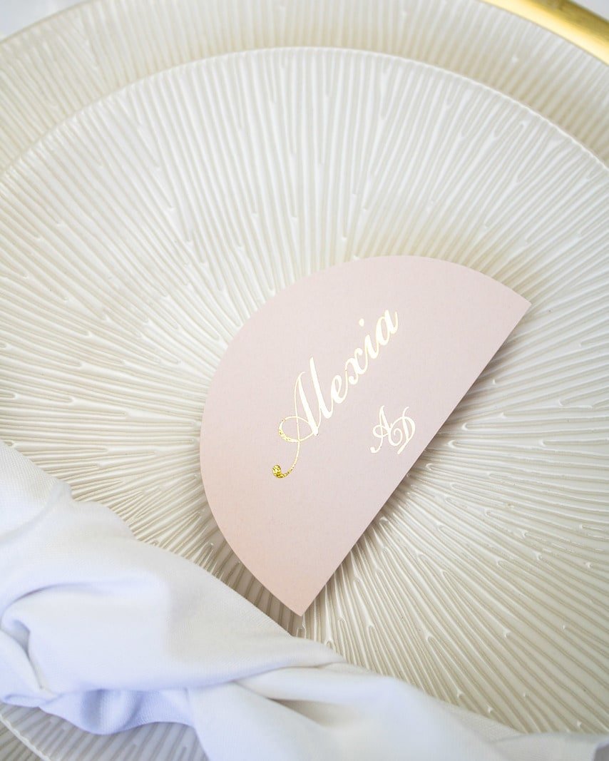 "Gloria - Marque-place" – Marque-place chic, élégant et romantique avec dorure or pour réception de mariage – Papeterie de mariage - Wedding stationery - Création Luxe Carterie Studio