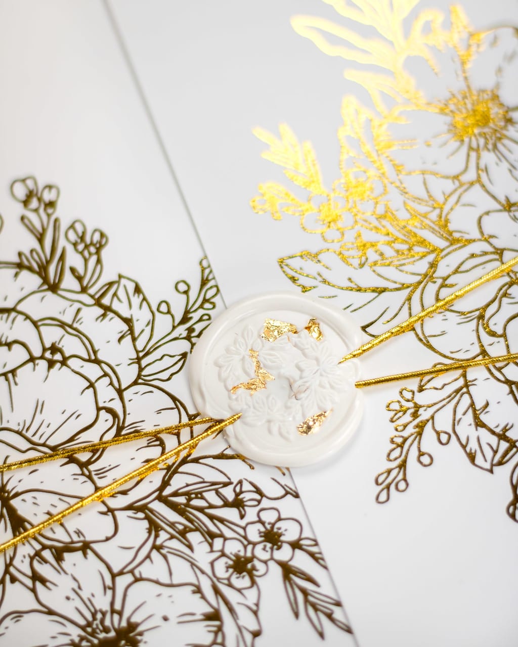 "Kira" - Faire-part de mariage chic, élégant et romantique avec dorure or - Wedding stationery - Création Luxe Carterie Studio
