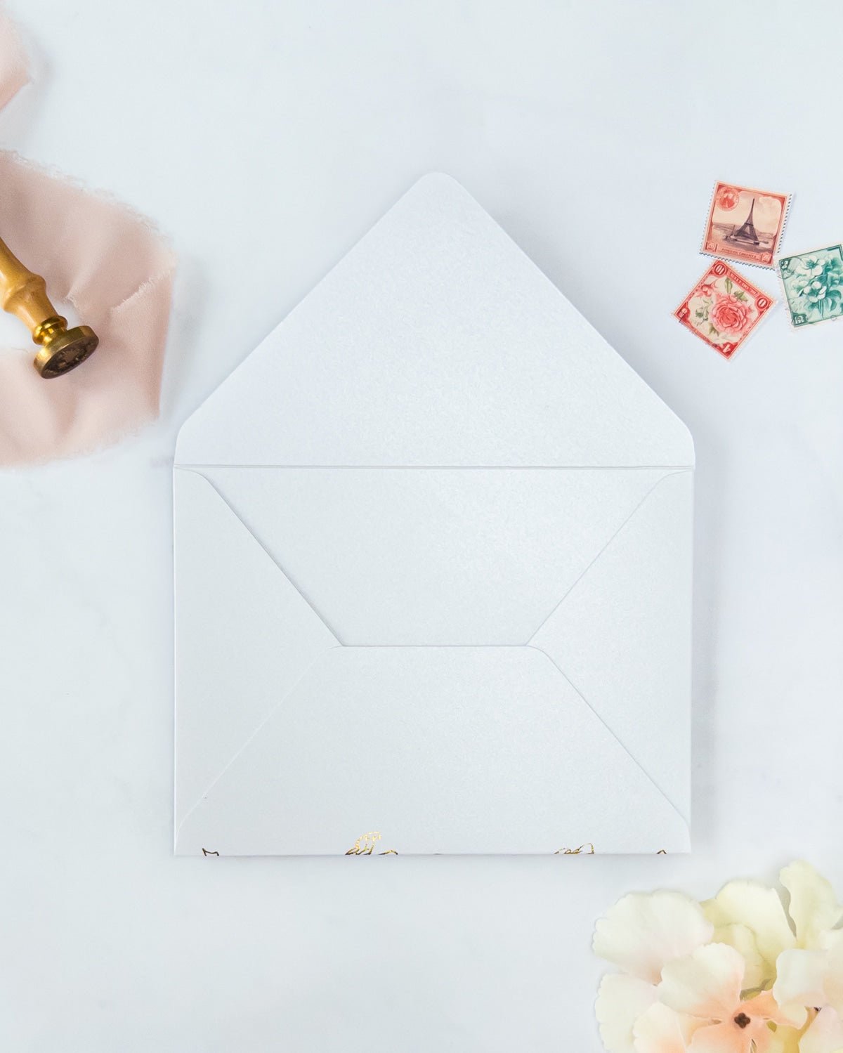 LYSEA - Enveloppe épaisse avec Dorure - Enveloppe - 12 cm x 16.5 cm - Luxe Carterie Studio