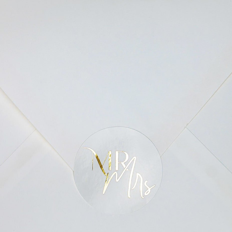 "MR & MRS - Sticker" – Sticker de mariage Mr & Mrs chic et élégant avec dorure or pour cadeaux d’invités – Papeterie de mariage - Wedding stationery - Création Luxe Carterie Studio
