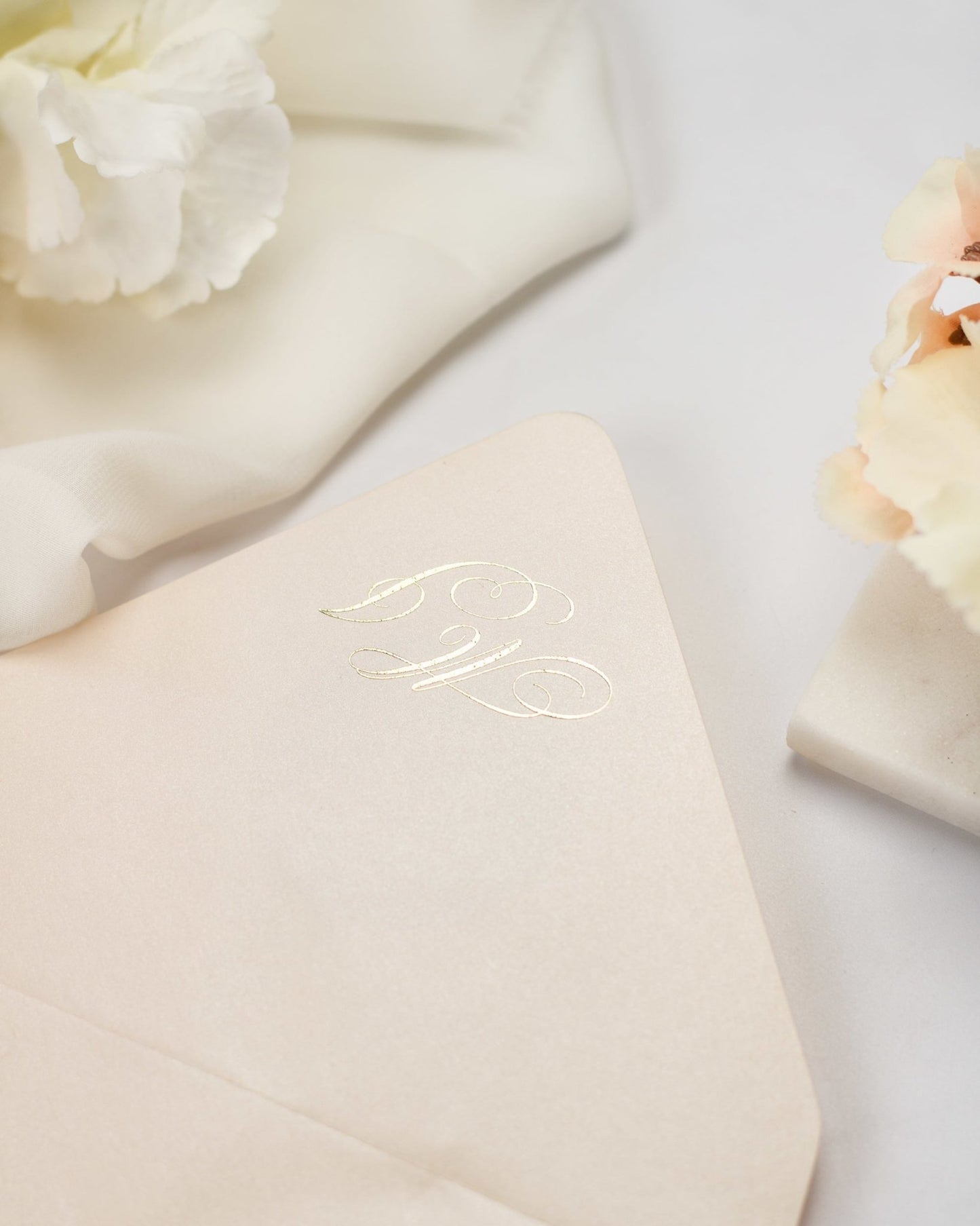 "Myosotis" - Faire-part de mariage chic, élégant et romantique avec dorure or - Wedding stationery - Création Luxe Carterie Studio