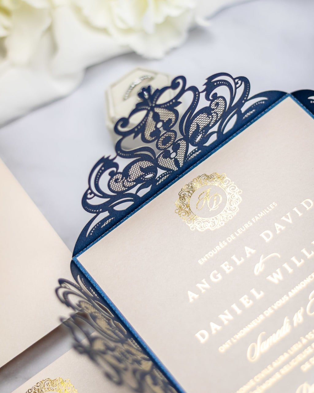 "Oeillet" - Faire-part de mariage laser cut élégant et romantique avec dorure or - Wedding stationery - Création Luxe Carterie Studio