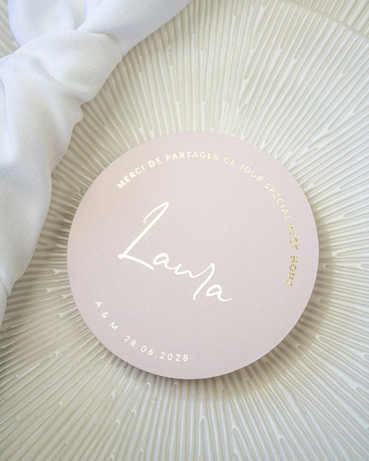 "Amandine - Marque-place" – Marque-place chic, élégant et romantique avec dorure or pour réception de mariage – Papeterie de mariage - Wedding stationery - Création Luxe Carterie Studio