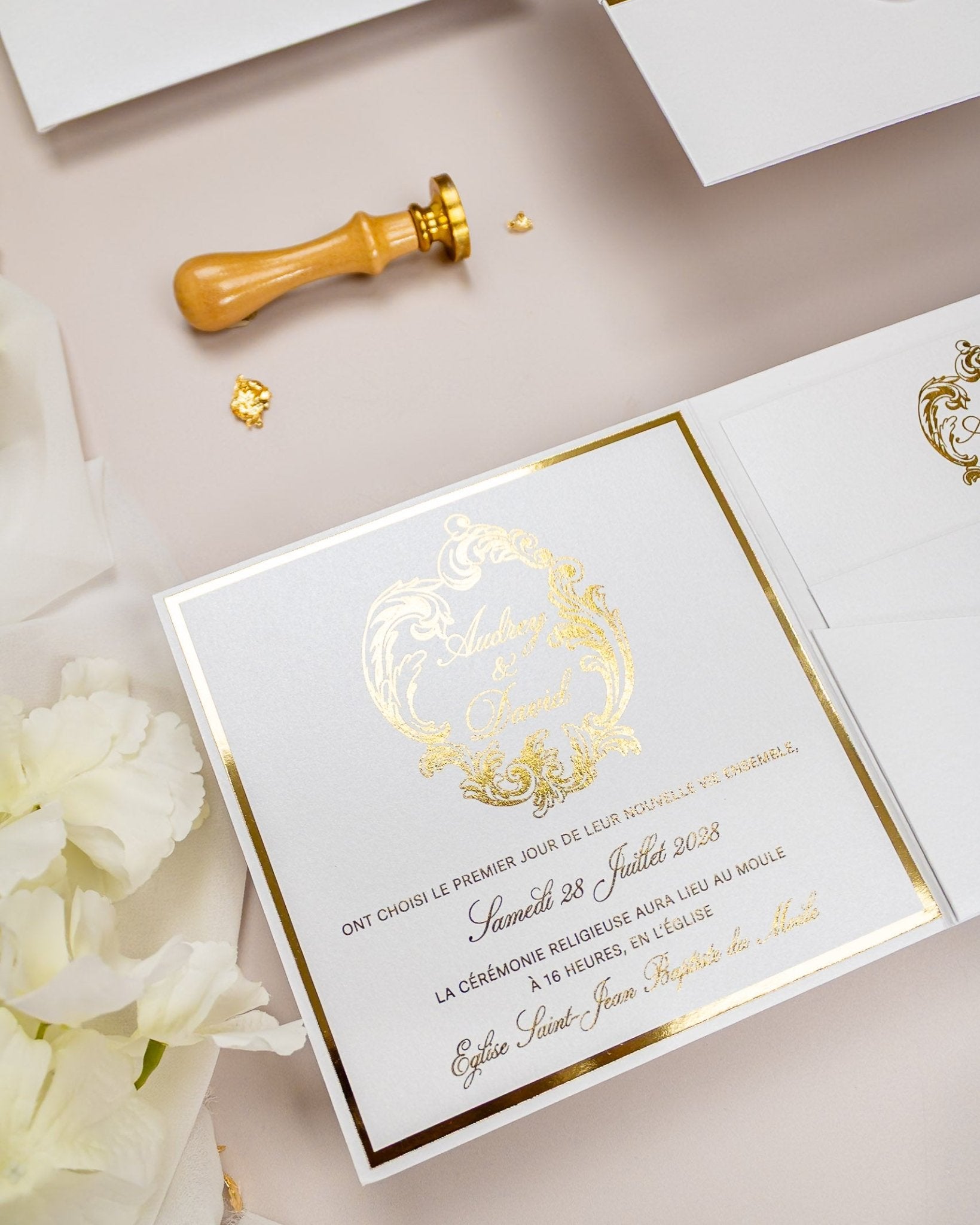 "Bleuet" - Faire-part de mariage chic, élégant et romantique avec dorure or - Wedding stationery - Création Luxe Carterie Studio