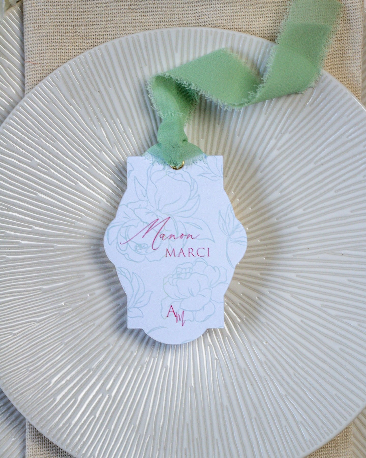 Ena - Marque - place - Marque - place - Luxe Carterie Studio
