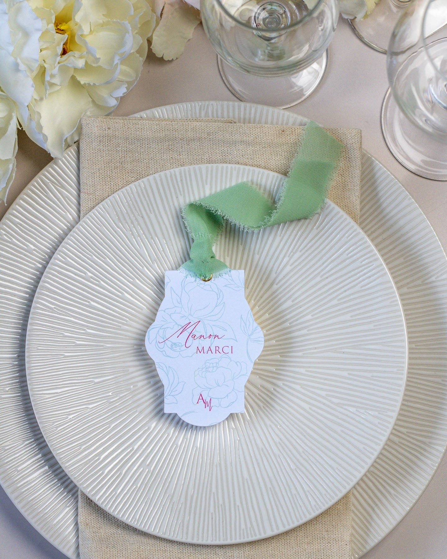 Ena - Marque - place - Marque - place - Luxe Carterie Studio