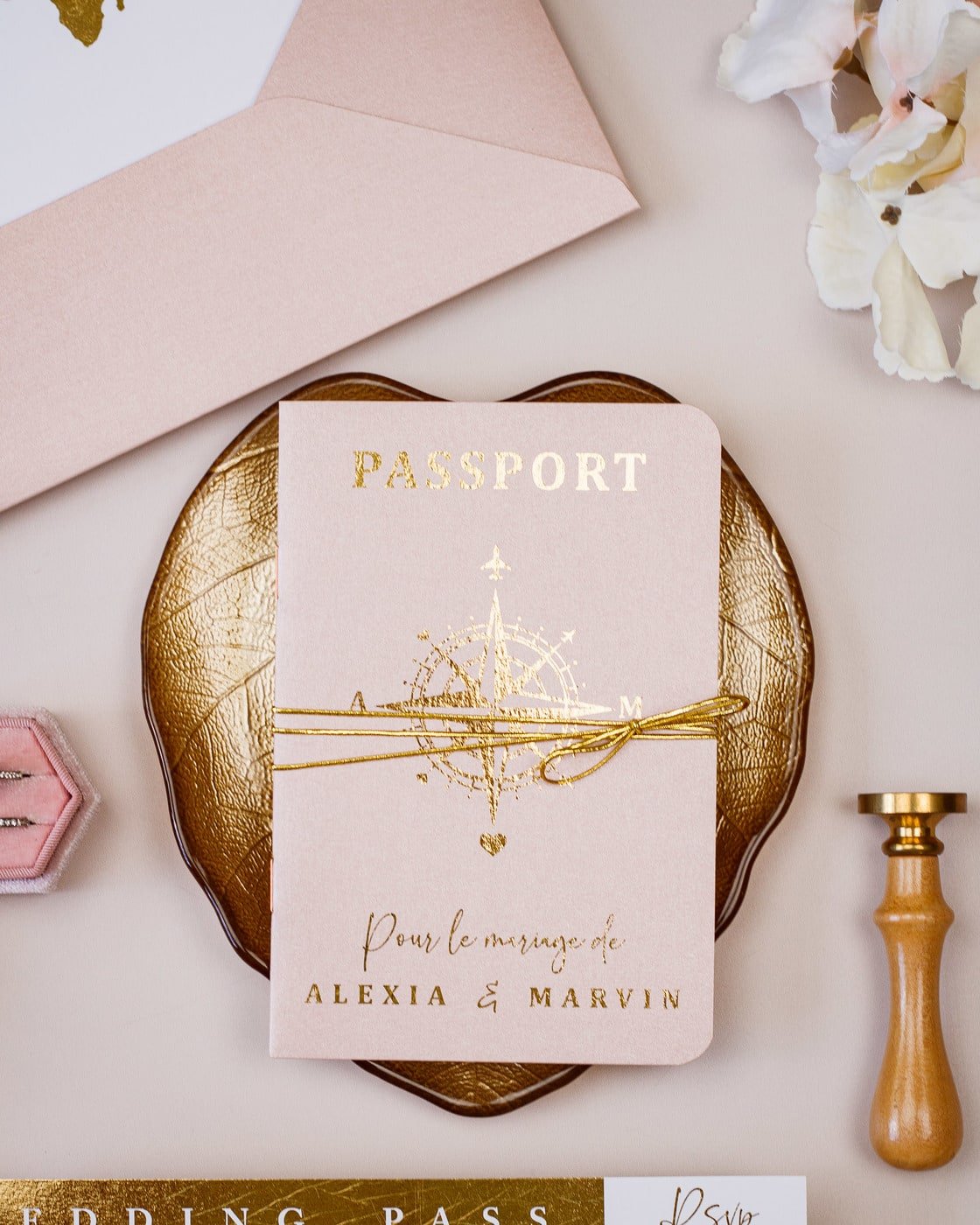 Hila - Passeport - Echantillon - Faire - part - Luxe Carterie Studio