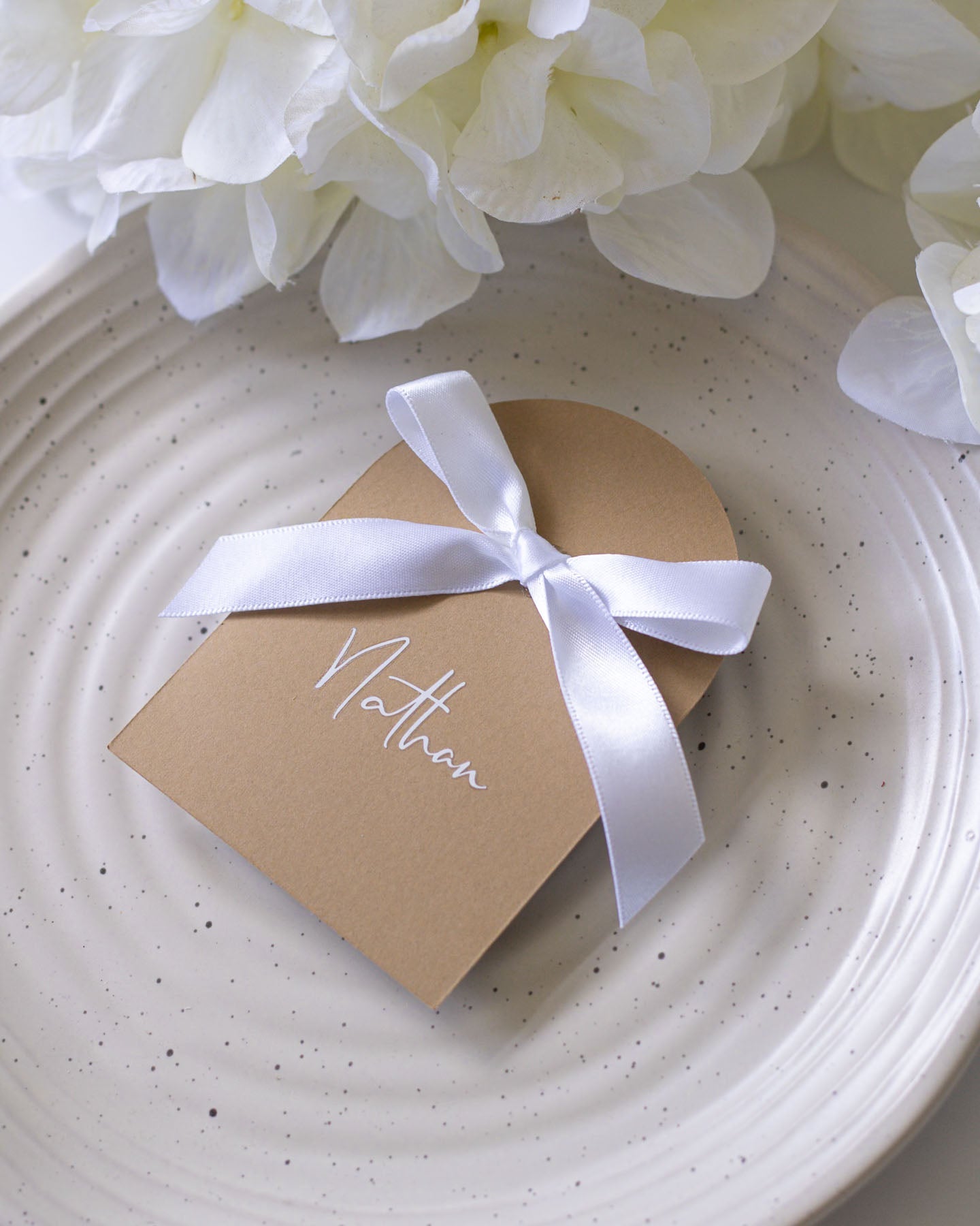 Kelly - Marque - place - Marque - place - Luxe Carterie Studio