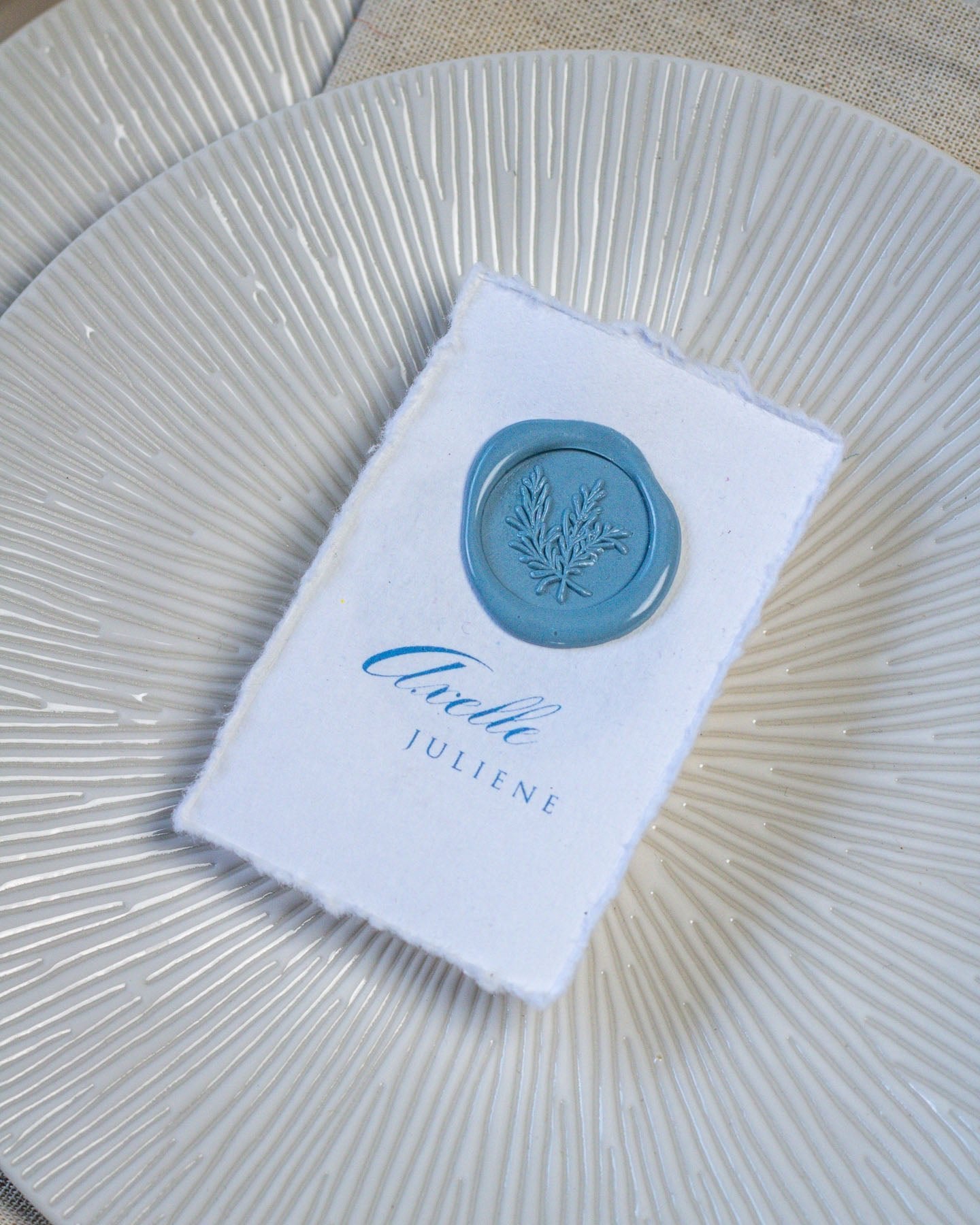 Lou - Marque - place - Marque - place - Luxe Carterie Studio