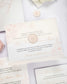 "Parme" - Faire-part de mariage fleuris élégant et romantique avec dorure or et wax seal – Wedding stationery - Création Luxe Carterie Studio