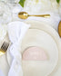 "Rea - Marque-place" – Marque-place chic, élégant et romantique avec dorure or pour réception de mariage – Papeterie de mariage - Wedding stationery - Création Luxe Carterie Studio