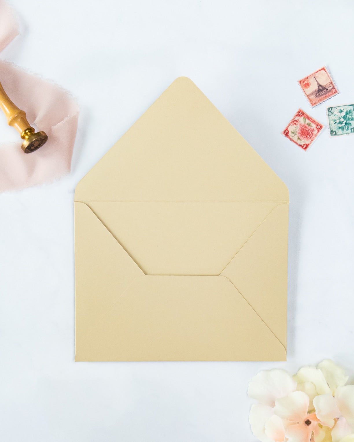 SOIE - Enveloppe épaisse Initiales - Enveloppe - 12 cm x 16.5 cm - Luxe Carterie Studio
