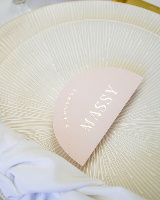 "Sya - Marque-place" – Marque-place chic, élégant et romantique avec dorure or pour réception de mariage – Papeterie de mariage - Wedding stationery - Création Luxe Carterie Studio