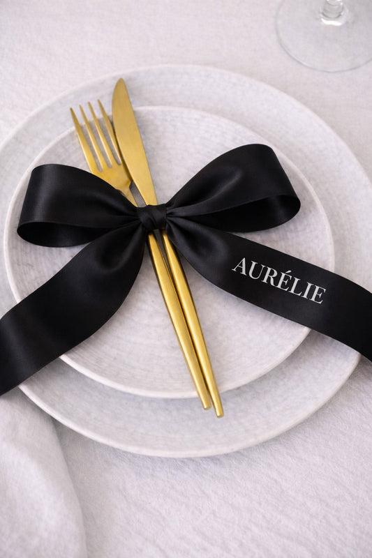 Sya - Ruban satin 3,5 cm - Marque - place - Marque - place - Luxe Carterie Studio